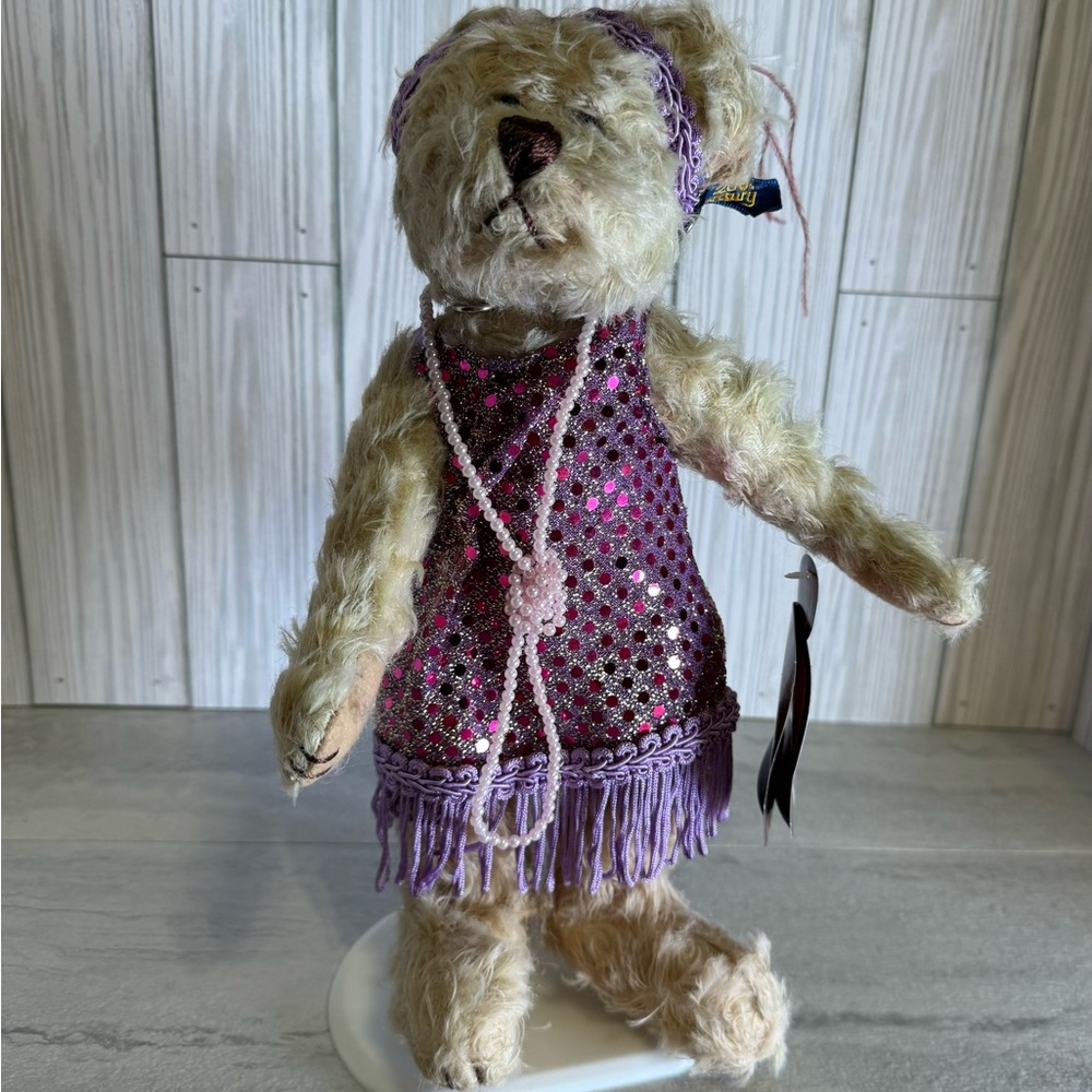 Boyd's Pickford bears ltd. 1920's Daisy.  Brass button bears. 20th century